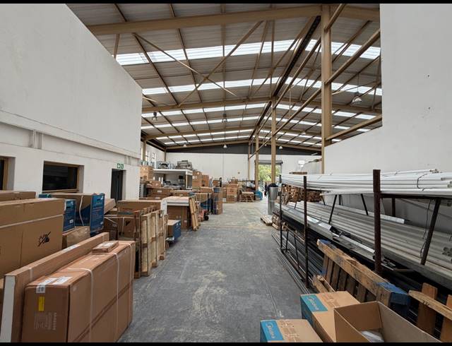 1,677M² WAREHOUSE TO LET IN RANDJESPARK